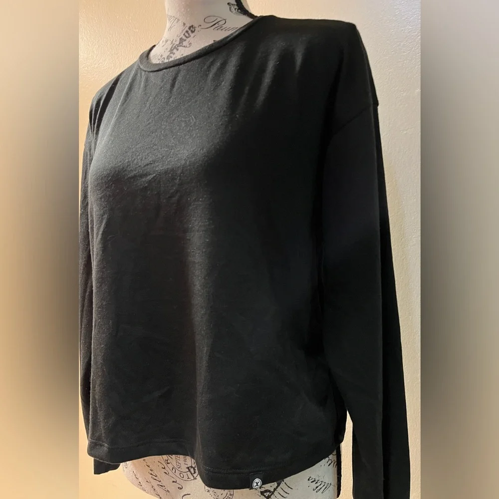 Long Sleeve Top by CircleX - Picture 2 of 4